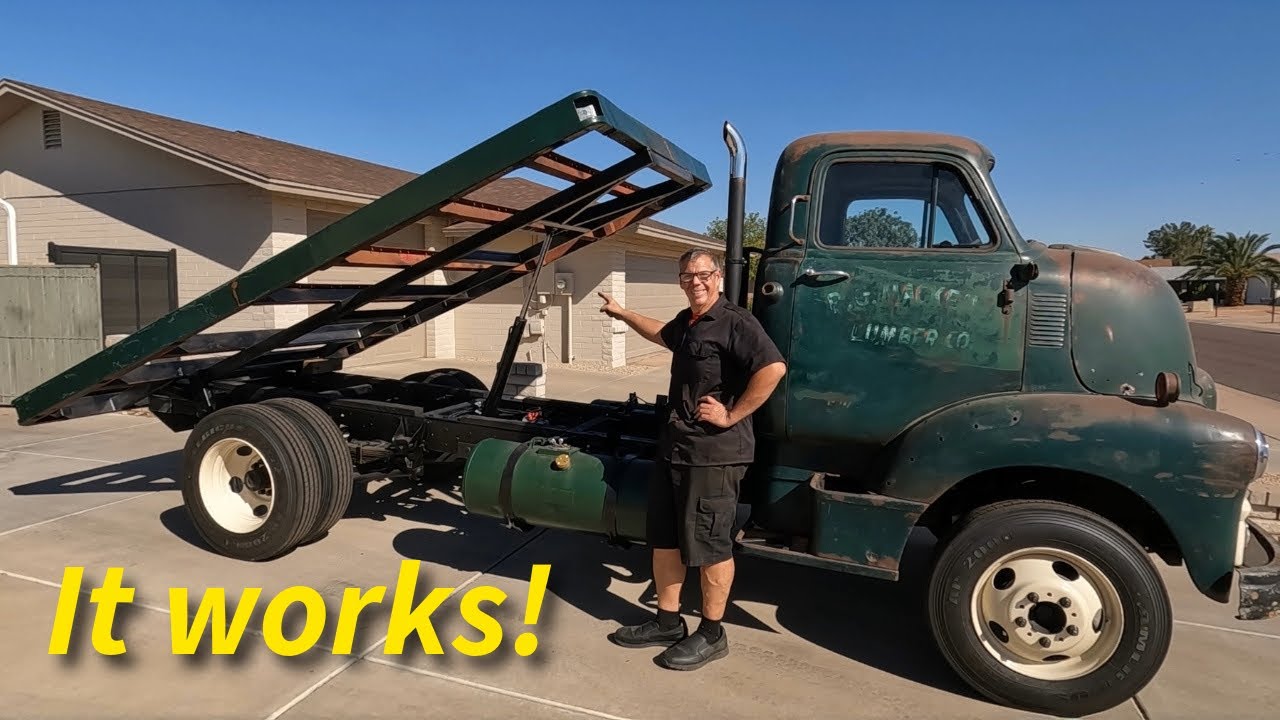 Установка гидравлического цилиндра и насоса для наклонного кузова Chevy COE.