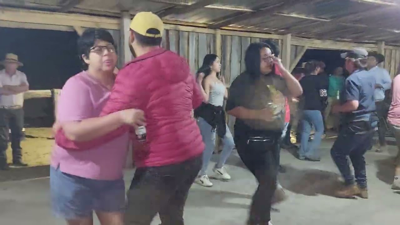 los nuevos rancheros del rio bio bio .linda morena
