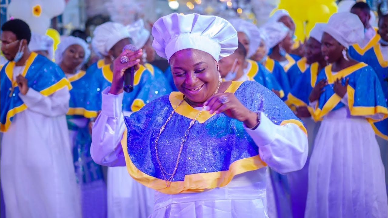 SPECIAL ORIN IWASU RENDITION BY CCC IBARA CATHEDRAL CHOIR | SUNDAY THANKSGIVINGS SERVICE