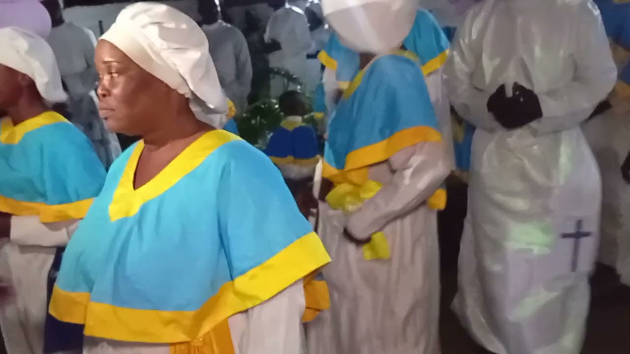 La suite du culte du réveillon du nouvel an à sekandji Gbago (0197583592)