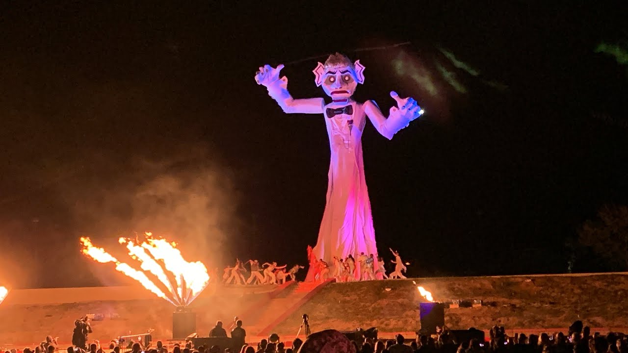 The 100th Burning of Will Shuster’s Zozobra