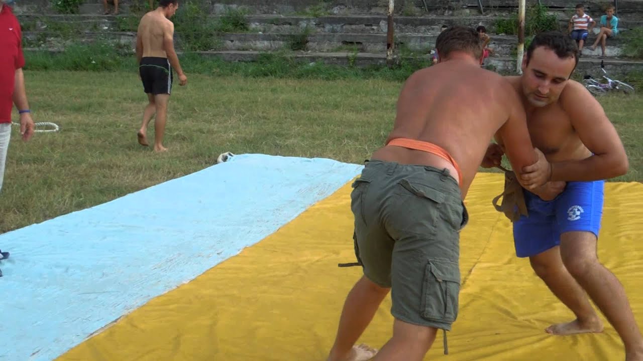 Trinta la hramu satului.