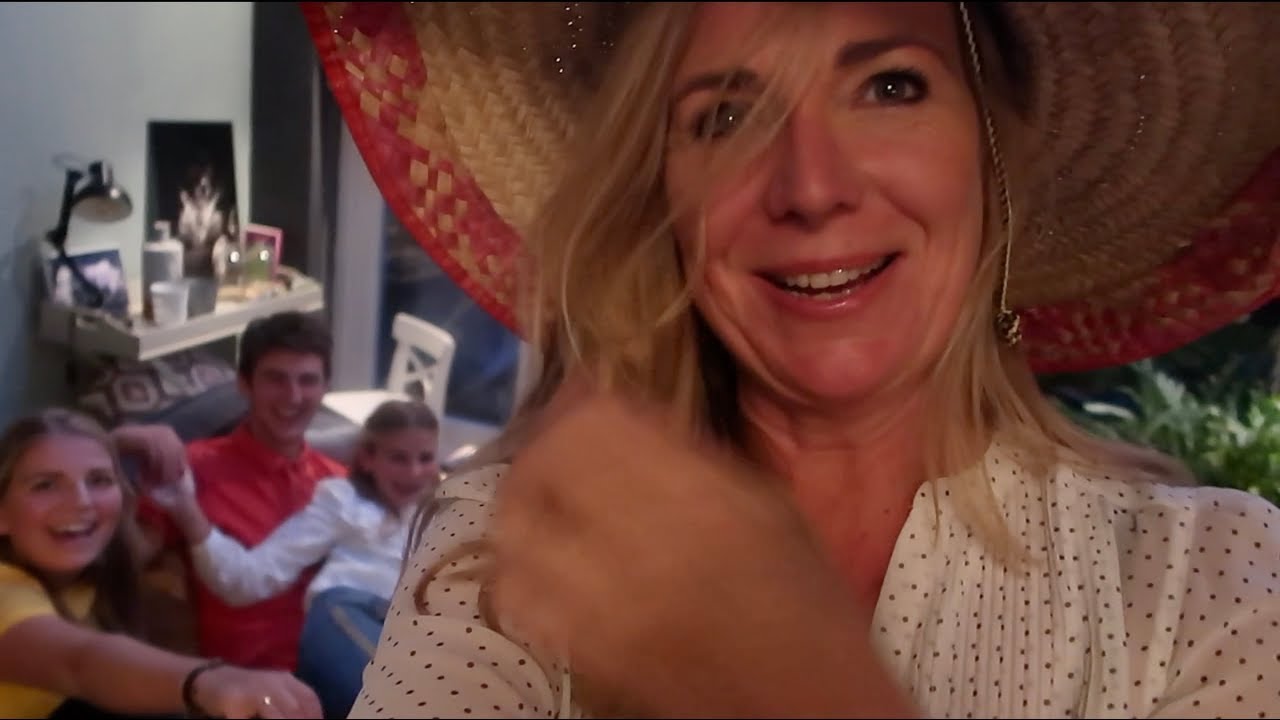 MIJN FAMILIE GAAT VLOGGEN! - VLOG #78 | SENNA BELLOD