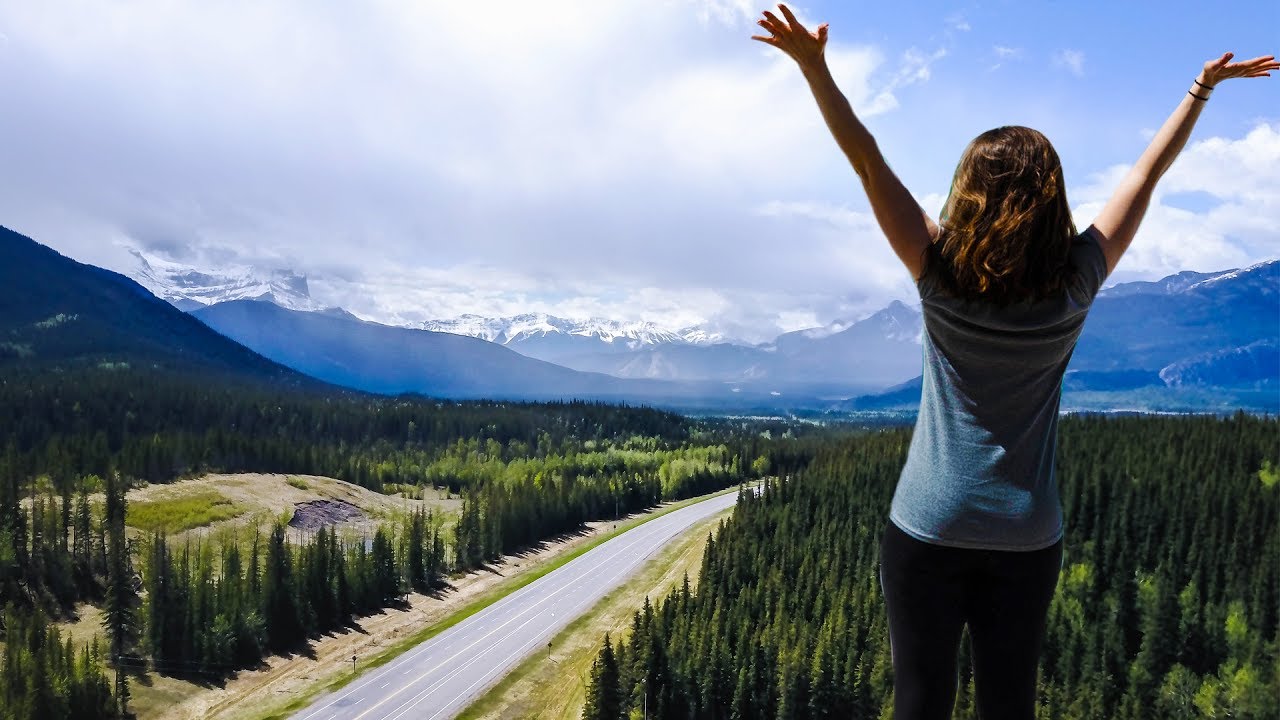 CANADA ROAD TRIP // DAY 2 // Amazing Edmonton AirBnB & Beautiful Jasper National Park!