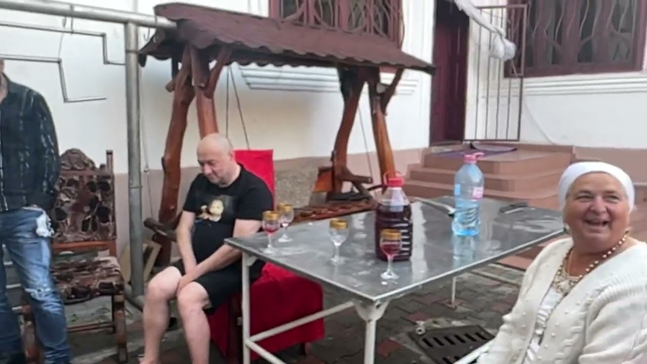 Se fac tartabosi cu scandal la Șatra din Strehaia !