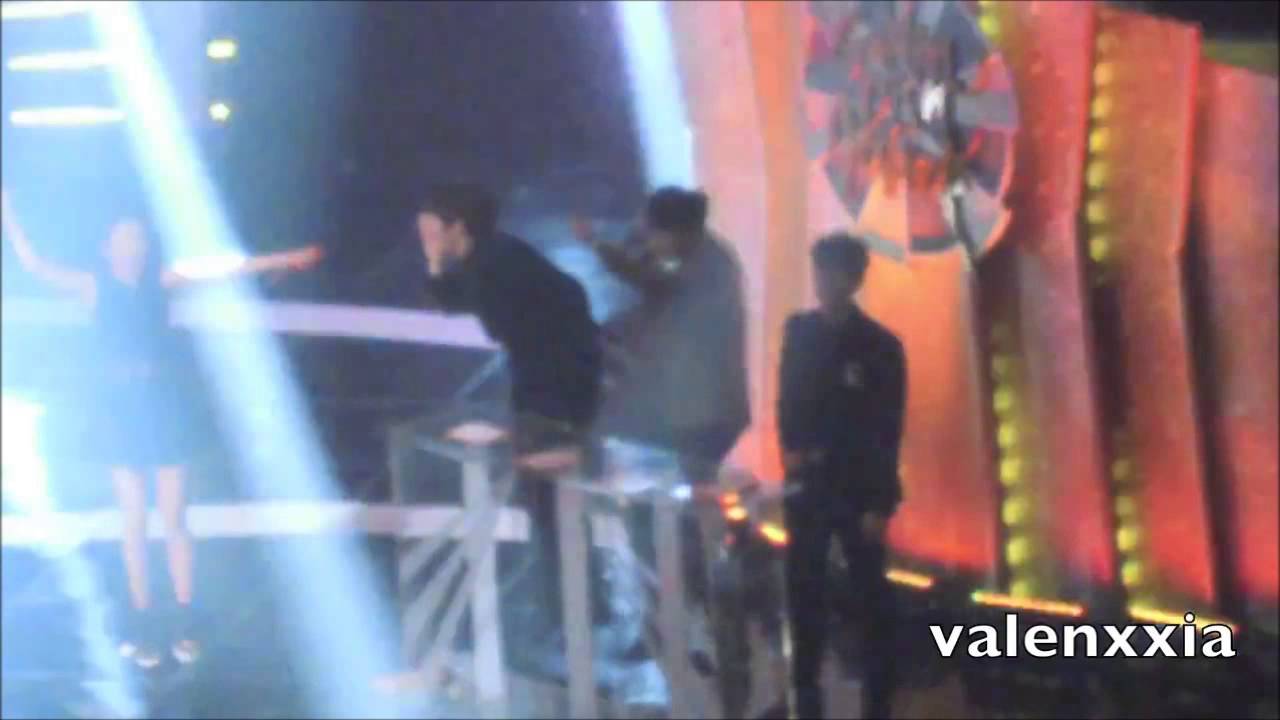 Minho & Dara [MINDARA] interaction - Golden Disk Awards 2014
