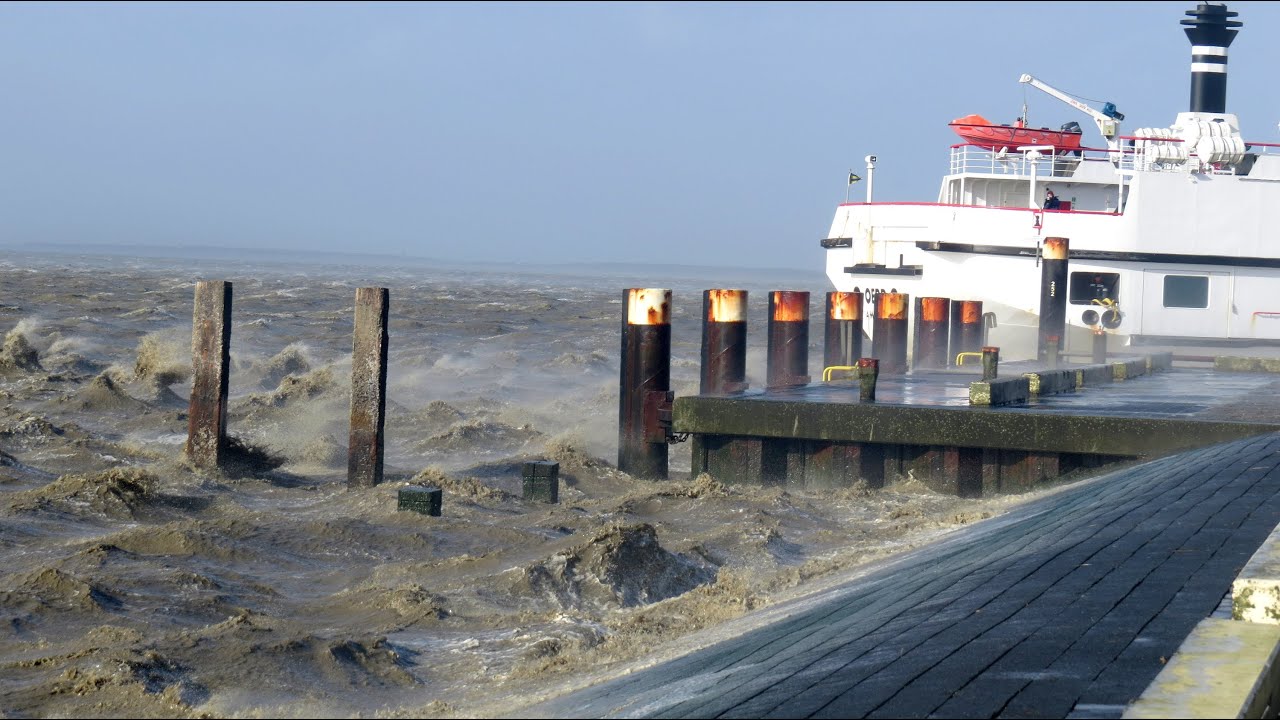 Storm pier Holwerd 15 Februari 2014