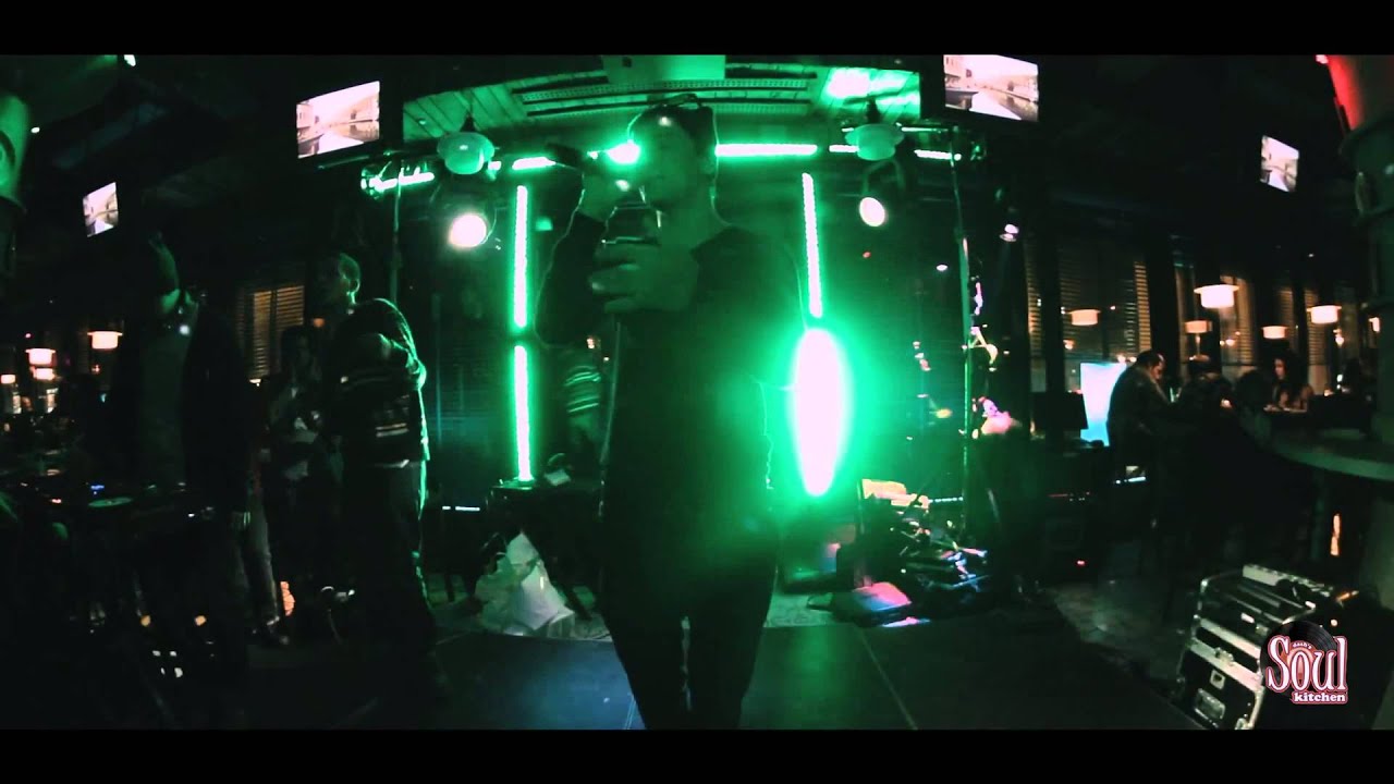 Cover Aloe Blacc   I Need A Dollar  Live in Soul Kitchen