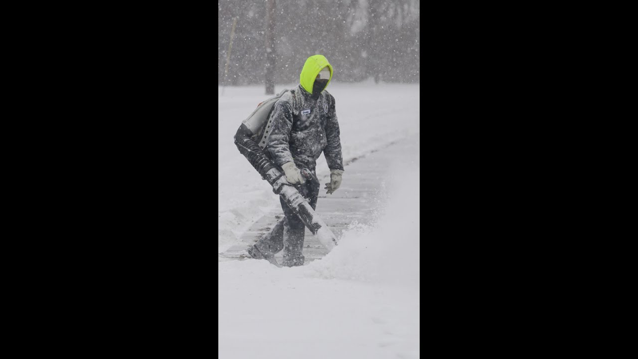 Power Outages Cascade as Big Winter Storm Reaches US East Coast