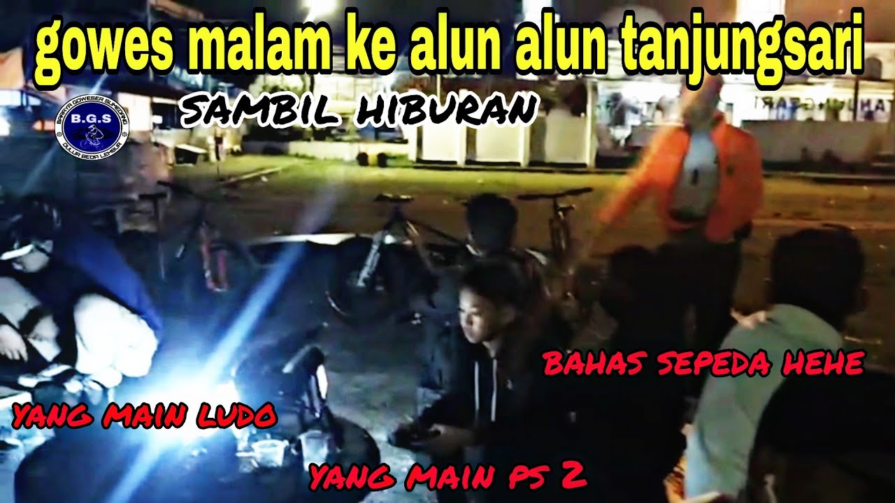 Gowes malam ke alun alun tanjungsari sumedang sambil hiburan