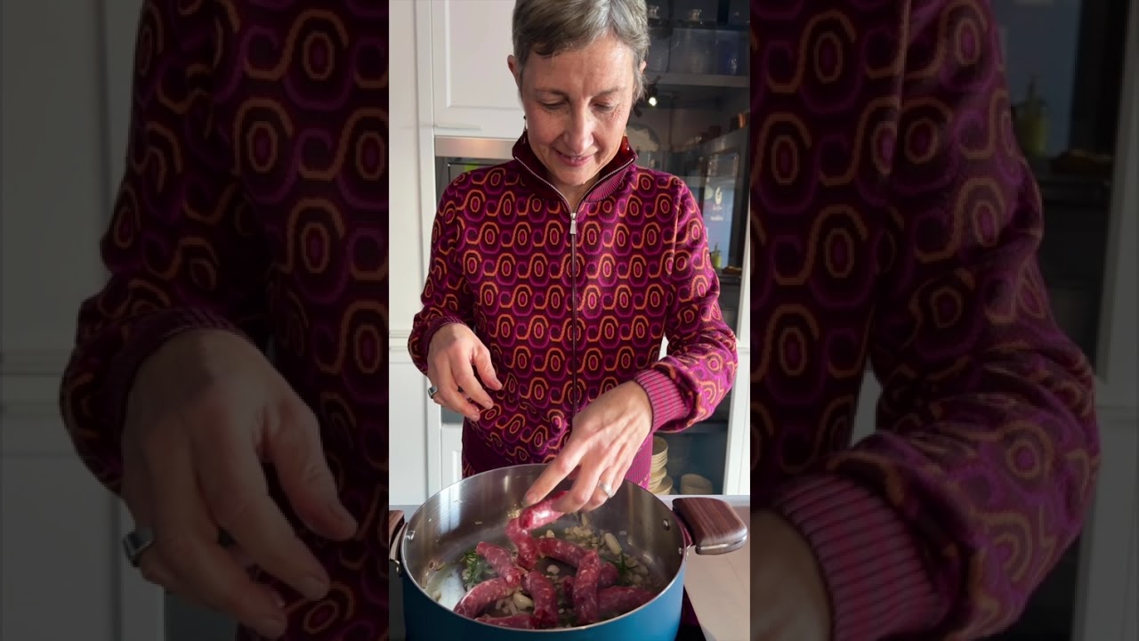 Salsiccia alla ligure con olive taggiasche: ricetta tradizionale semplice e saporita