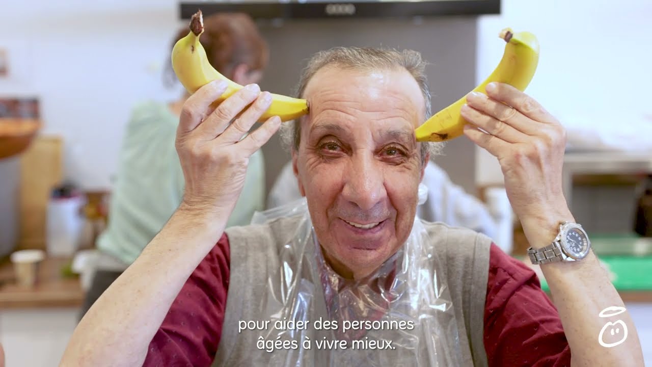grand défi innocent : tricotez un million de petits bonnets