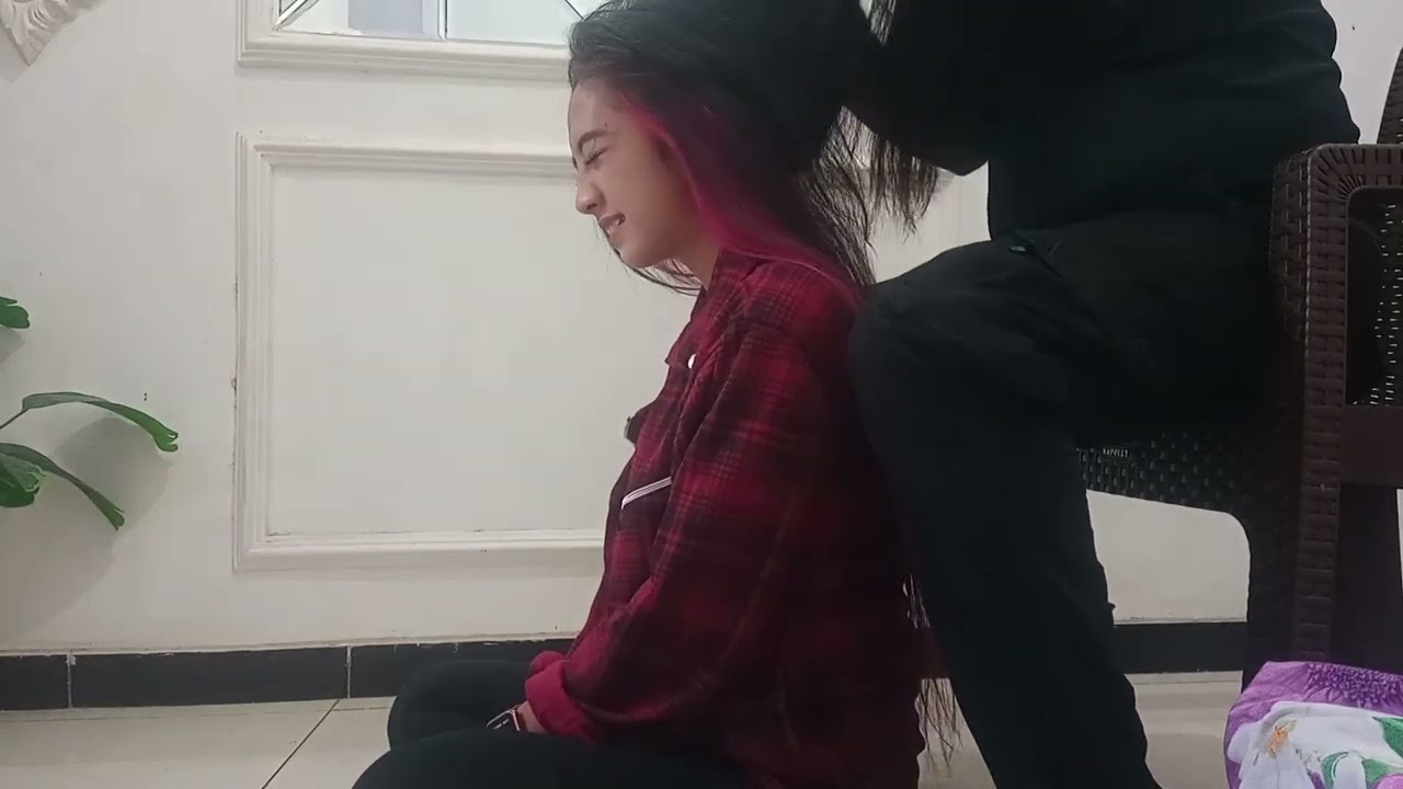 hairplay pulling