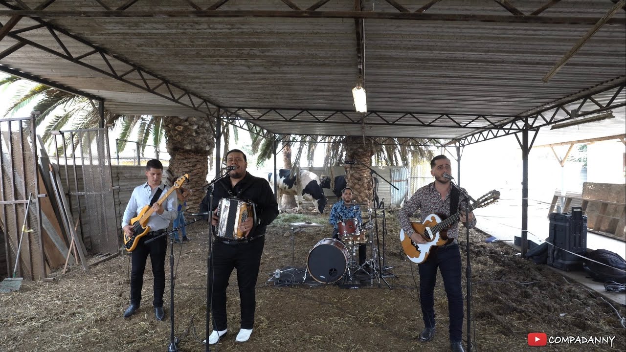 Grupo Los Muchachos - Recordando A Los Dinamicos Del Norte (Popurri En Vivo)
