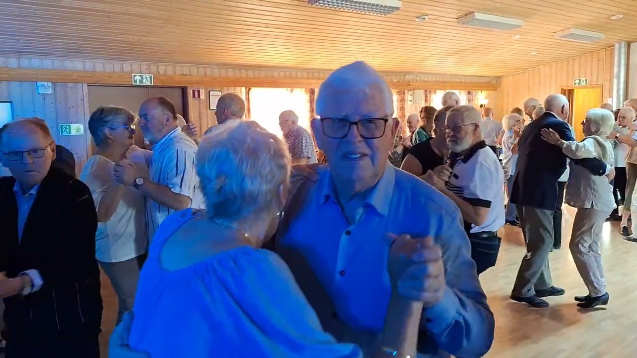 Livet det har varit gott mot mej med Vilhelmz på Skogbygdadansen Skytterhuset Dansnytt Magne E