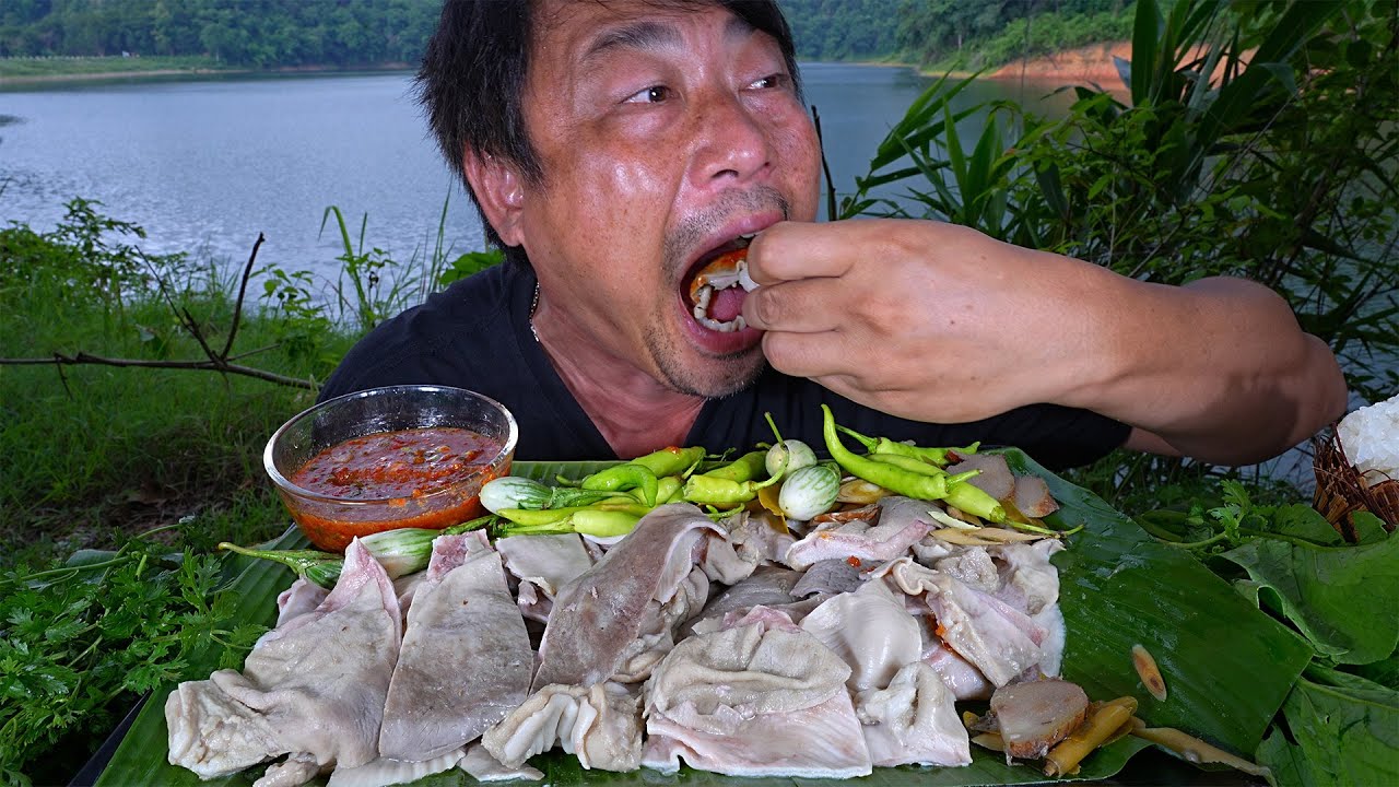 กระเพาะหมูต้มเปื่อยๆจิ้มแจ่วรสเด็ดกับบรรยากาศฝนตกกลางป่า-25-06-2024-