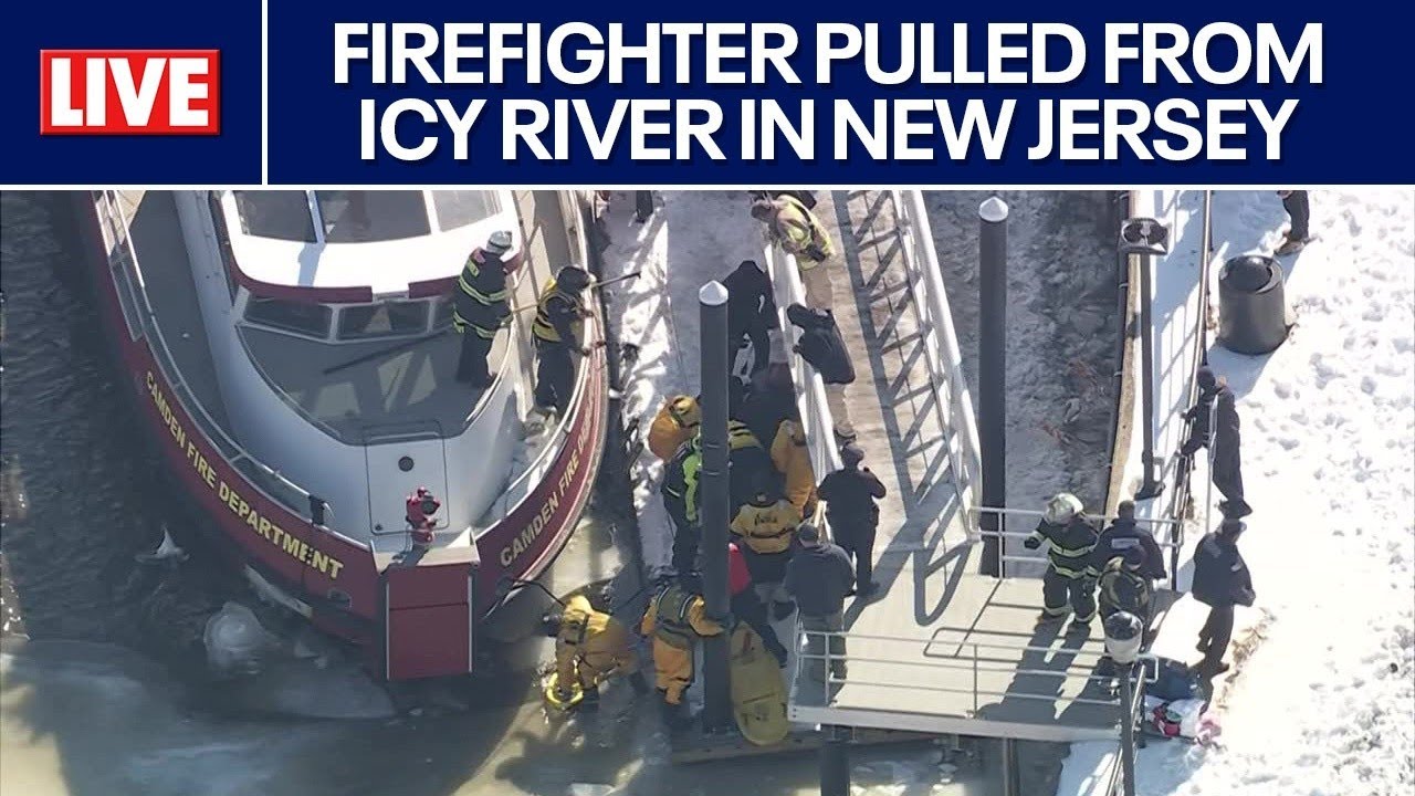 LIVE 🔴 Firefighter pulled from Delaware River after being trapped under ice