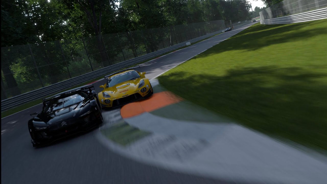 Last 3 laps battle with Turismo