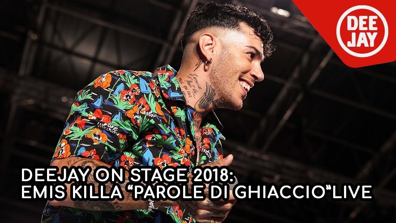 Emis Killa sul palco di Deejay On Stage con 'Parole di Ghiaccio'