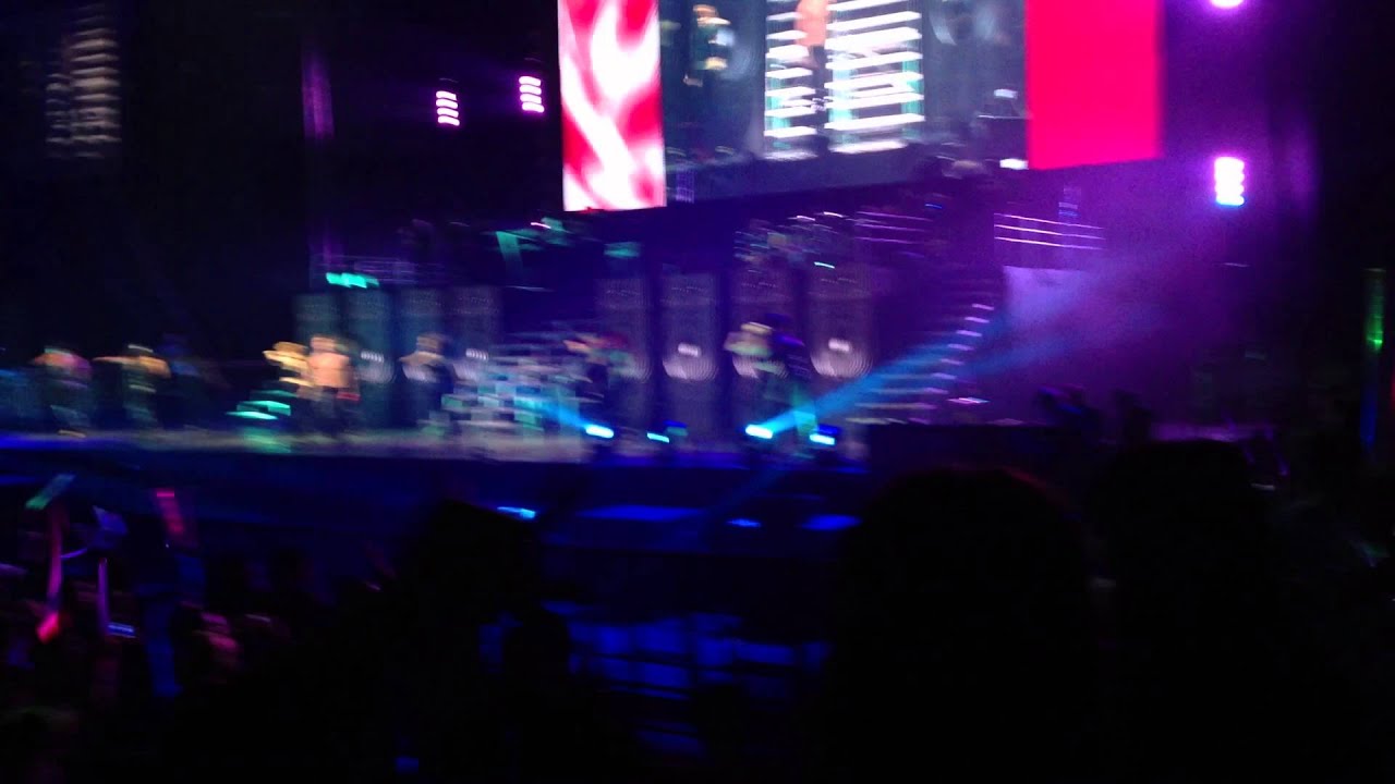 Justin Bieber - Believe Tour 2013 - Beijing - Baby