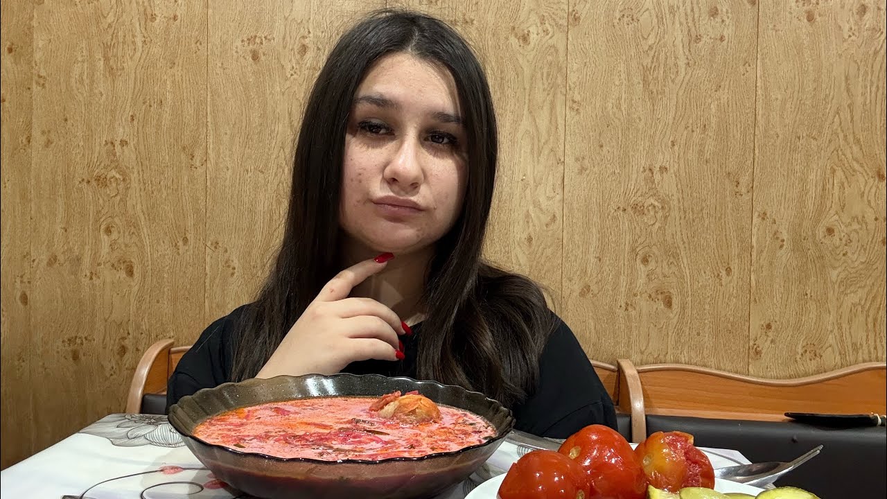 Мукбанг) Борщ , маринованные помидоры, малосольные огурцы ! Хочу ли  я детей? 😊