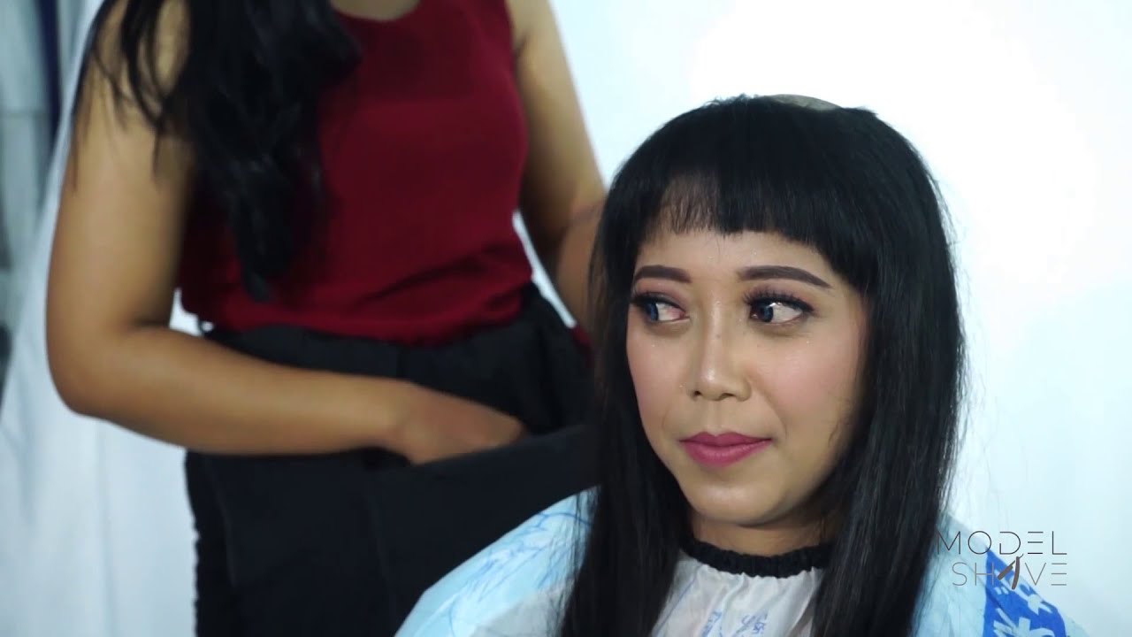 Women long hair tonsure clean shave. [Trailer]