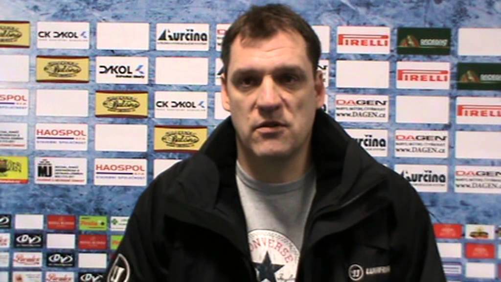 40.kolo: AZ - Karviná, trenér T. Potěšil (AZ)