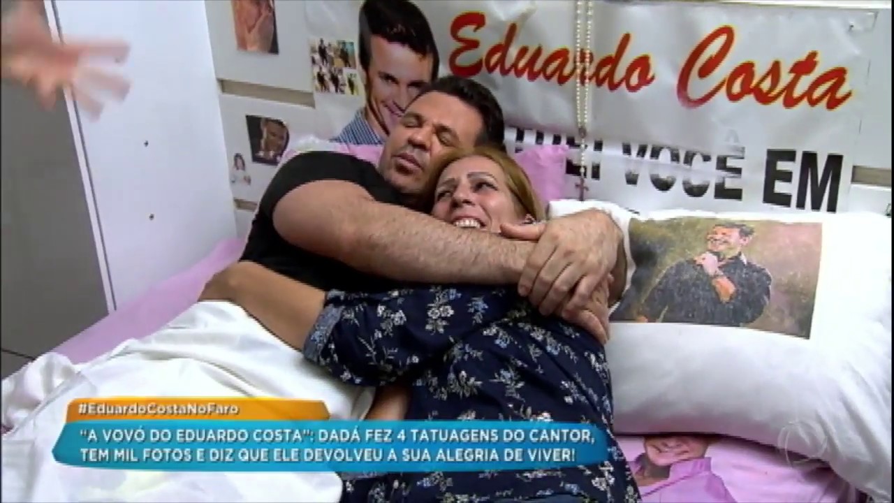 Faro leva Eduardo Costa para conhecer a casa da vovó Dadá