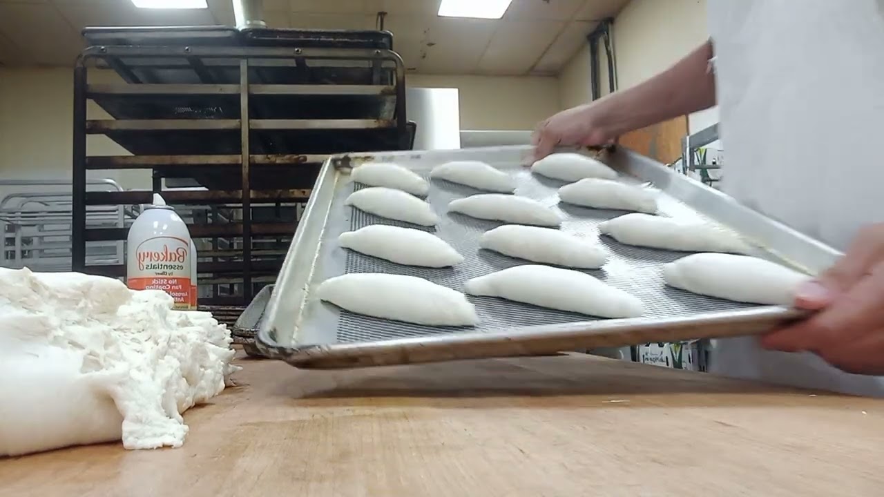 Buenos días bolillo hecho a mano o pirujo