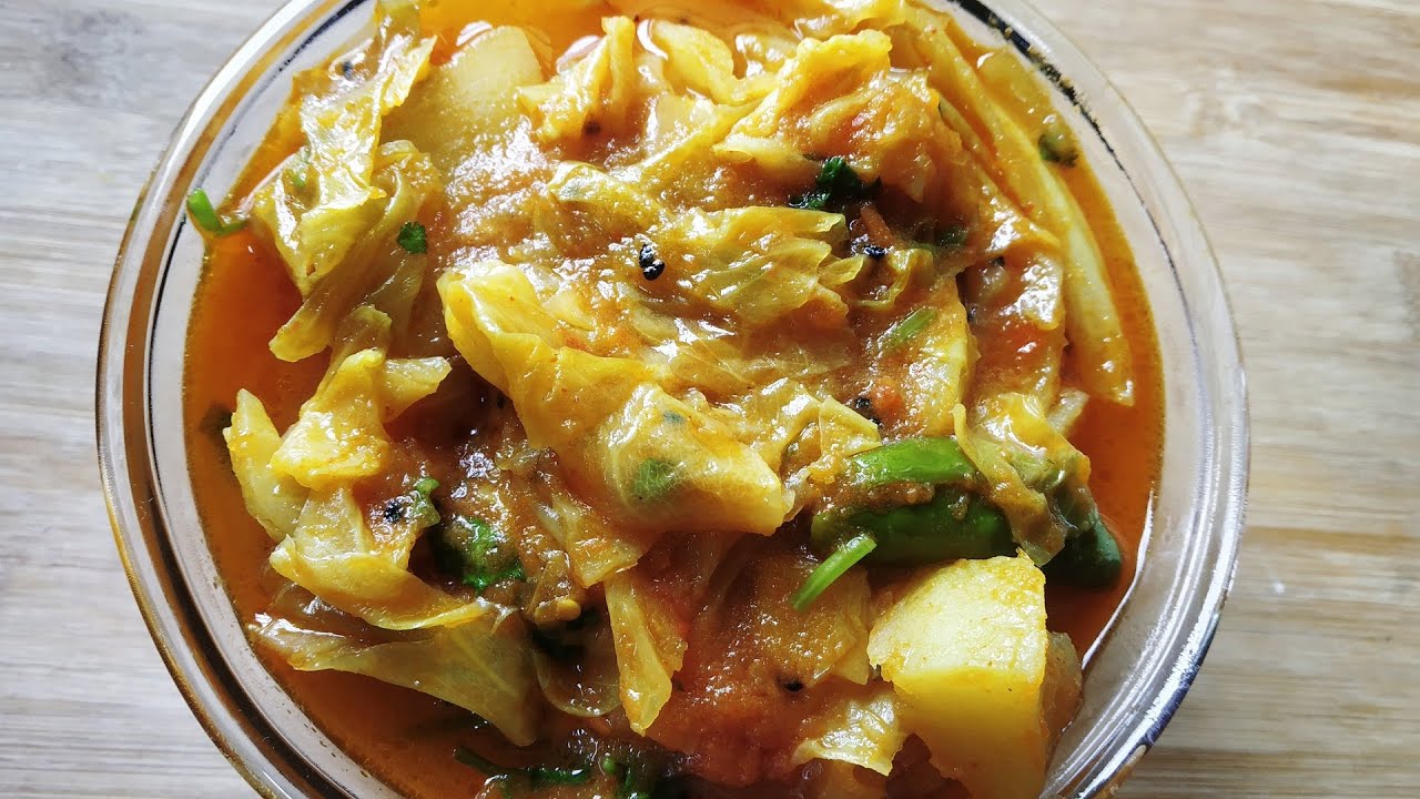 একঘেয়ে বাঁধাকপির স্বাদ বদল করতে একবার এইভাবে বানিয়ে দেখুন দুর্দান্ত স্বাদের বাঁধাকপির তরকারি /ঝোল