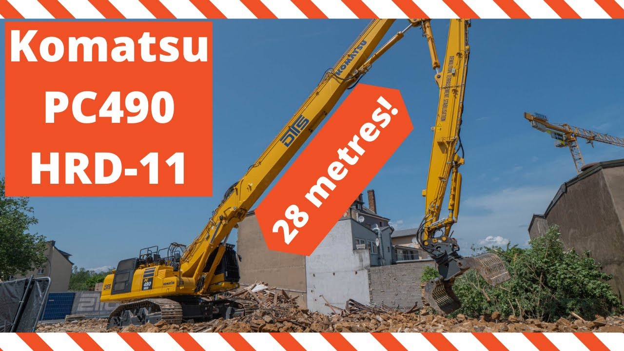 Komatsu PC490 HRD-11 from DTS sorting through debris