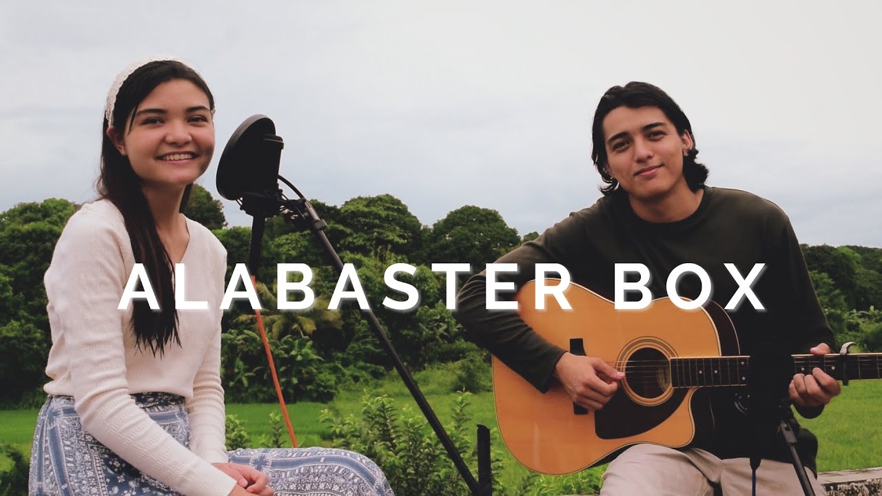 Alabaster Box - Julie Meyer (Cover)