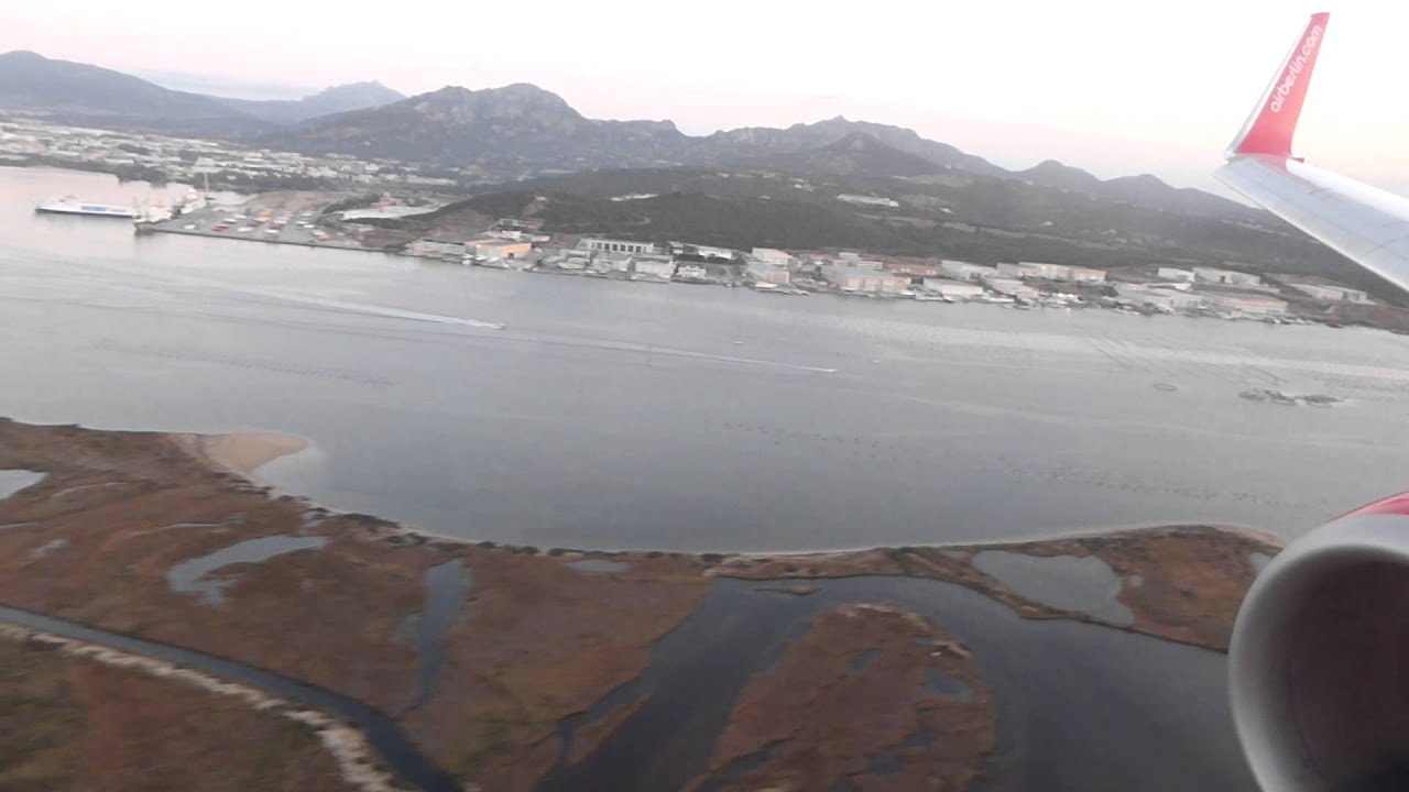 Flug von München nach Olbia (Sardinien) AirBerlin Boeing 737-800 (HD) final approach