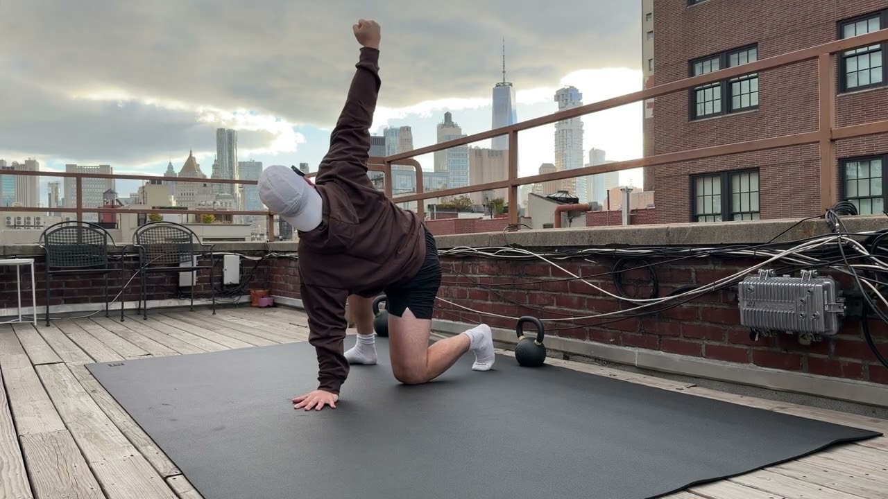 How to Perform the Turkish Get-Up