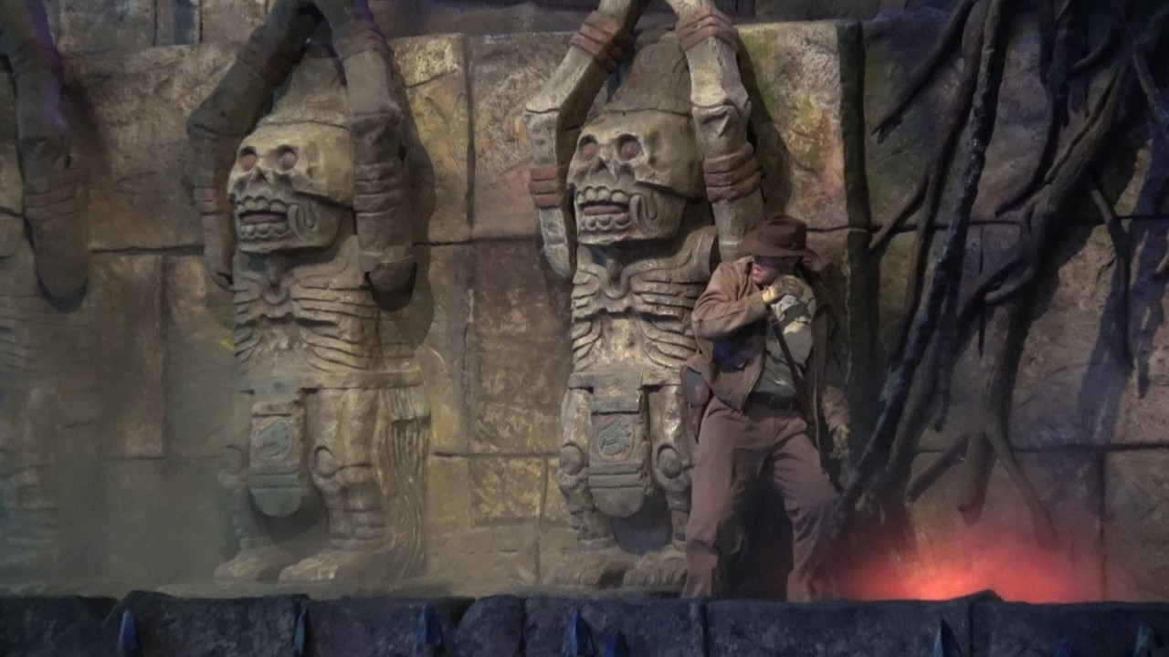 Indiana Jones Stunt Spectacular - 4K