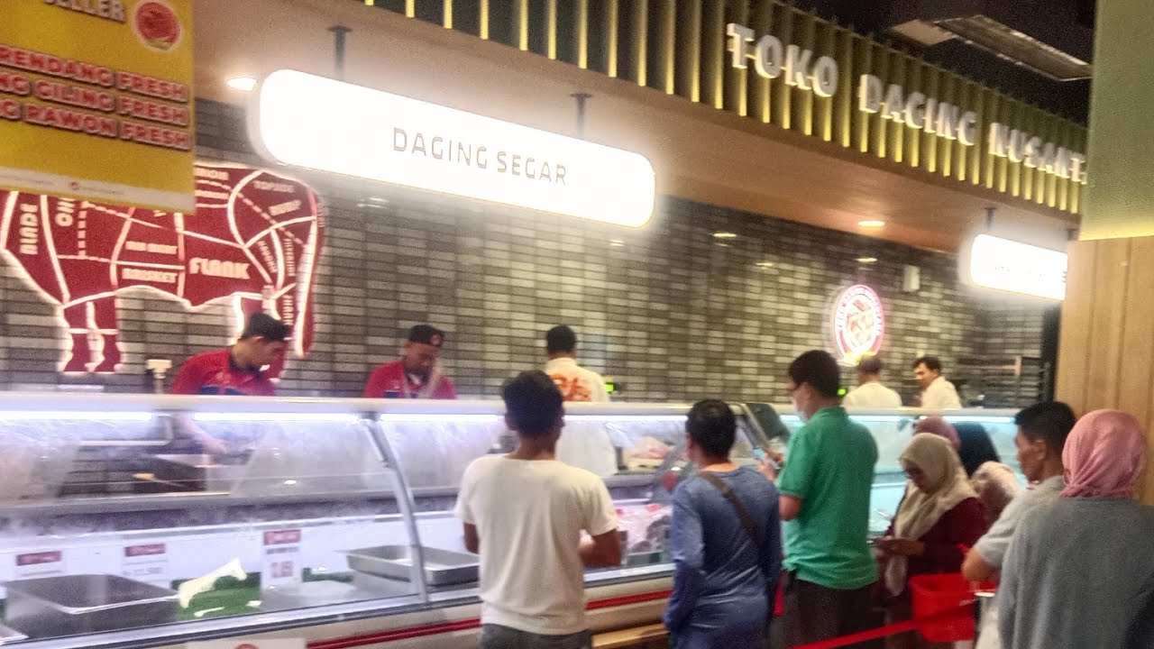 BERBURU DAGING SAPI DI MARKET NUSANTARA PETIR NGANTRI MENJELANG RAMADHAN