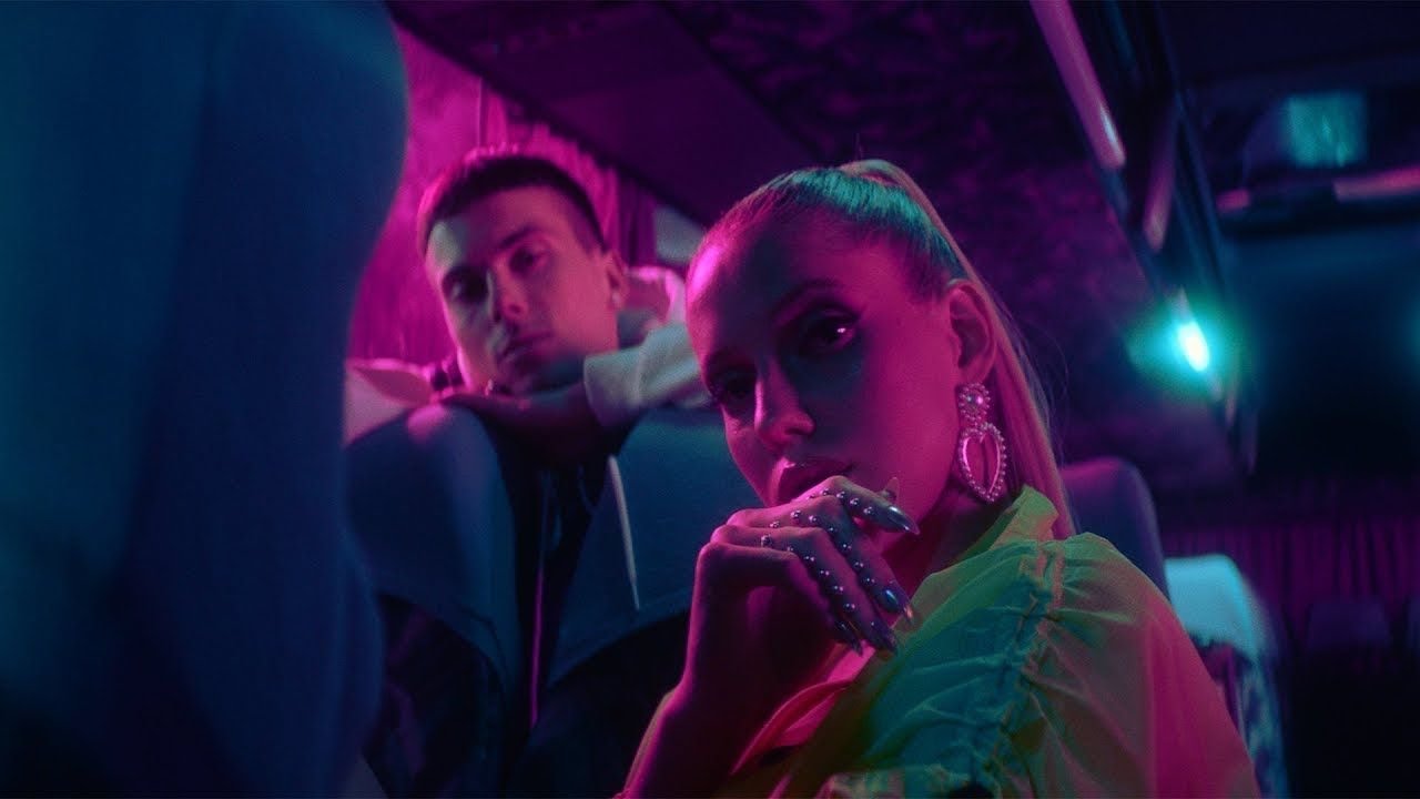 Moniqué x Free Finga - Paprasta