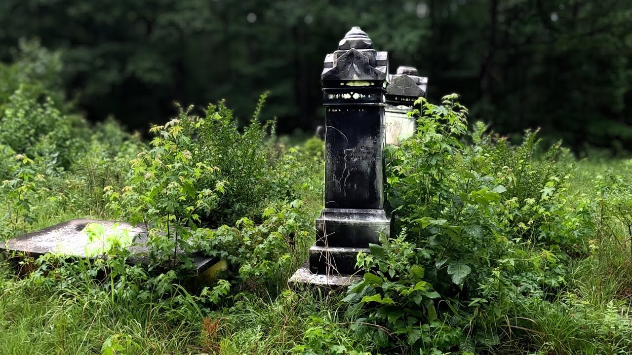 Forgotten Graveyard of Plantation Families Documented!
