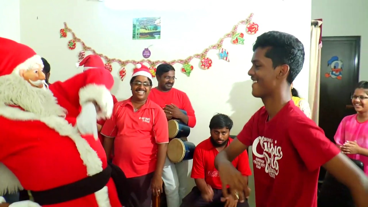 Shiloh Church Christmas Carol | Dancing Santa