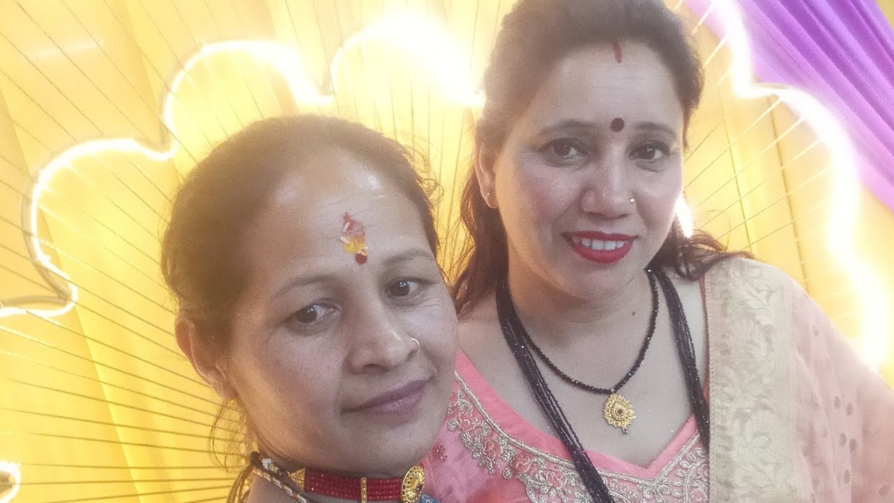 Beena Danu  is live राधे राधे आप सभी भाई बहनों को 🙏🏻🙏🏻💐🌹