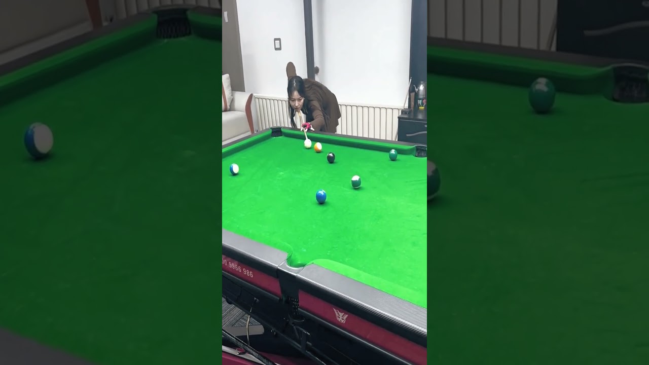 Snooker Game - 1626 - Billiards -  