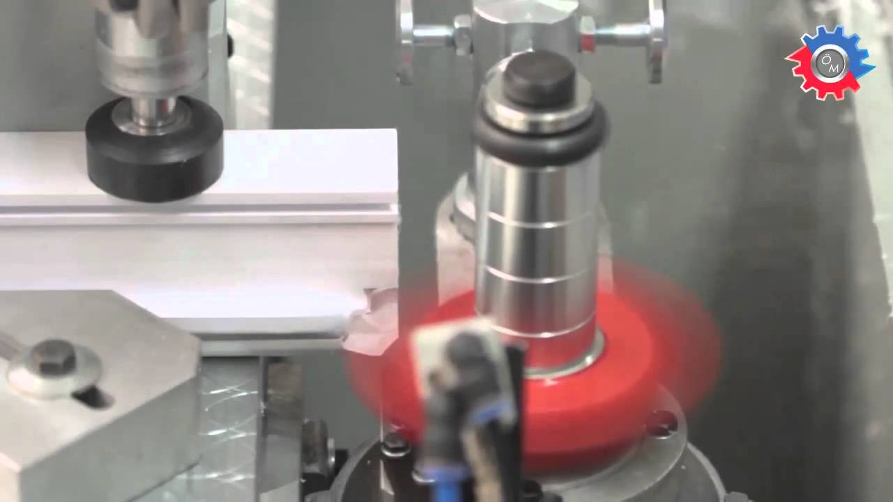 Utilaje PVC & AL: WZ-121 - Freza montant automata cu schimbare rapida a frezei
