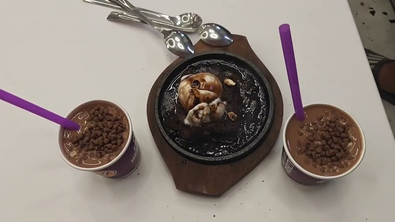 Dairy con cold coco & hot sizzling brownie #sweet #winterspecial #surat #gujarat #foodie #streetfood