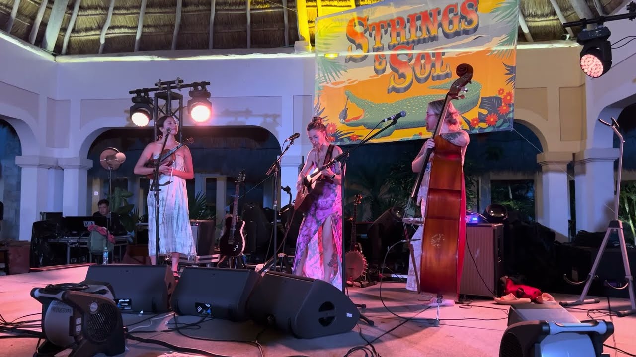 “Freedom” - Lindsay Lou Trio - December 14, 2025 - Strings & Sol - Mexico 