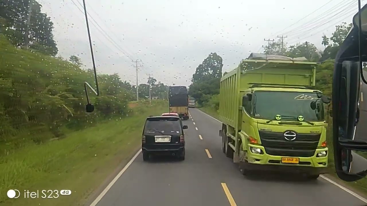 Saatnya memasuki Sumbar Trip Gmarang Jaya jakarta menuju Bukittinggi 