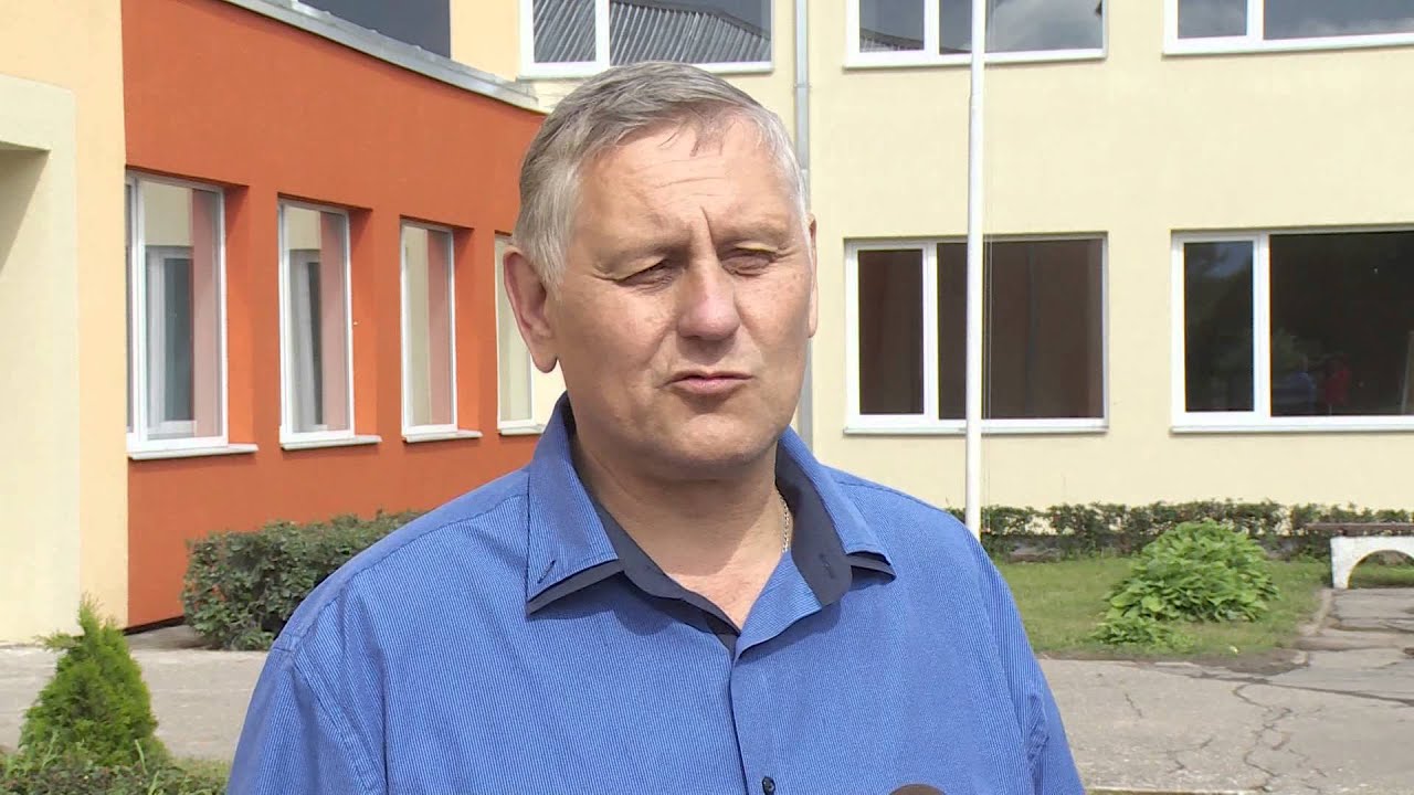 Subates pamatskolai atjaunināta fasāde