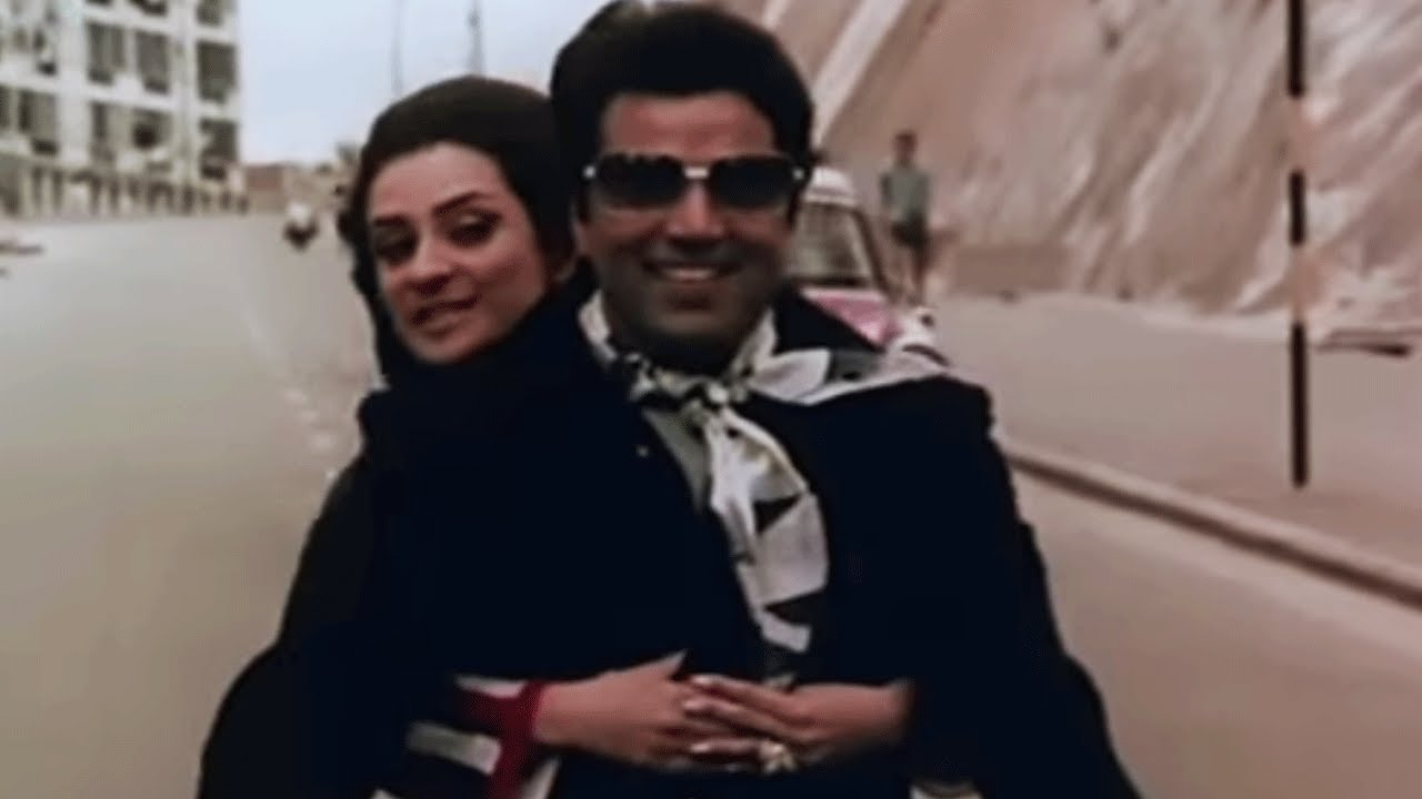 Woh Bade Khush Naseeb Hote Hain - Saira Bano, Dharmendra, Saazish Song
