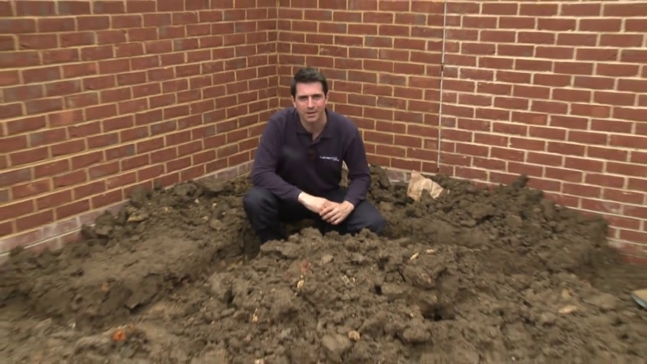 How To Build A Wall | Bradstone How-To Guides | Build a Small Wall | Bradstone