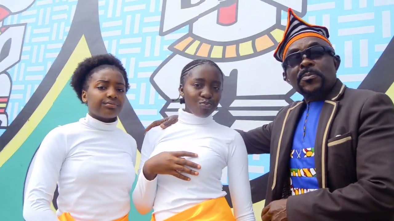ELCHIC ECHONDONG - MAMMA CLAUDIA