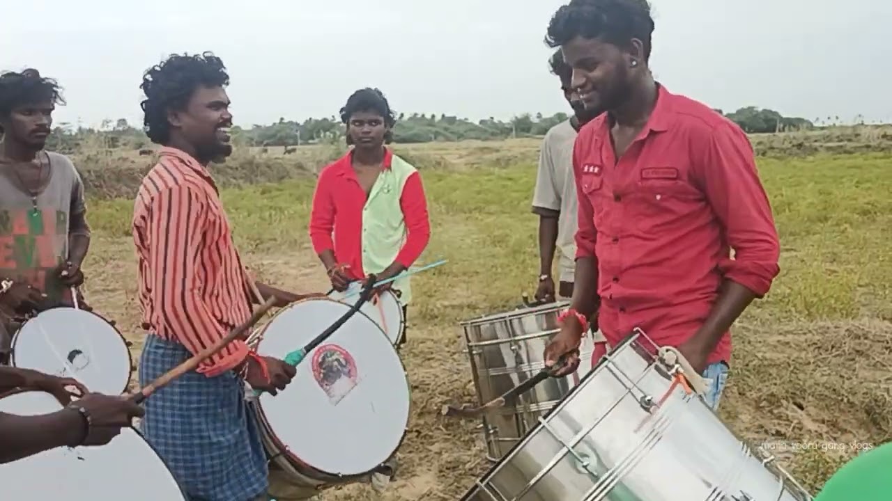 మన గ్యాంగ్ తో పక్కవూరు వాళ్లకి teenmaar నేర్పిద్దాం రండి ఫ్రెండ్స్ ( @ManavooruGangvlogs )